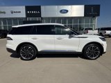 Used 2025 Lincoln Aviator Reserve w/ Equipment Group 201A image 2