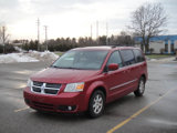 Used 2010 Dodge Grand Caravan SXT image 2
