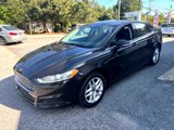 Used 2015 Ford Fusion SE image 2