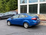 Used 2018 Ford Fiesta SE image 2