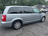 Used 2015 Chrysler Town & Country Touring image 4