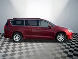 Used 2020 Chrysler Voyager Lxi image 2