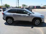 Used 2021 Toyota RAV4 XLE Premium image 4