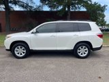Used 2013 Toyota Highlander SE image 2