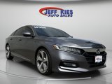 Used 2018 Honda Accord Touring image 2