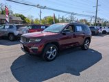 Used 2022 Jeep Grand Cherokee Limited w/ Luxury Tech Group II image 2