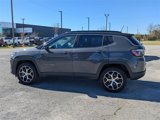 Used 2024 Jeep Compass Limited image 5