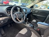 Used 2014 Jeep Cherokee Sport image 4