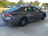 Used 2022 Toyota Camry SE image 5