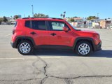 Used 2018 Jeep Renegade Latitude image 5