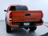 Used 2017 Toyota Tacoma TRD Off-Road image 4