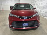 Used 2022 Toyota Sienna XLE image 3