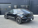 Used 2025 Porsche Macan Electric image 3
