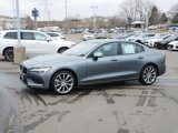 Used 2020 Volvo S60 T5 Momentum image 3