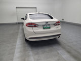 Used 2017 Ford Fusion SE w/ Fusion SE Technology Package image 6