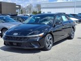 New 2025 Hyundai Elantra SEL image 2