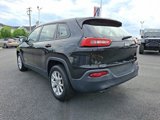 Used 2014 Jeep Cherokee Sport image 4