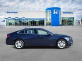 Used 2017 Chevrolet Malibu LT image 2