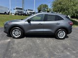 Used 2022 Ford Escape SE image 2