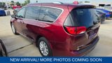 Used 2018 Chrysler Pacifica Touring-L Plus w/ Advanced Safetytec Group image 2