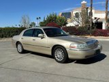 Used 2004 Lincoln Town Car Signature image 3