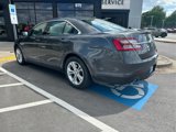 Used 2017 Ford Taurus SE image 3