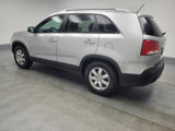 Used 2013 Kia Sorento LX w/ Convenience Pkg image 3