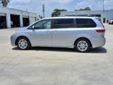 Used 2017 Toyota Sienna XLE image 4