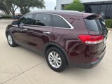 Used 2017 Kia Sorento LX image 5