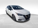 Used 2022 Nissan Versa SR image 2