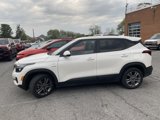Used 2021 Kia Seltos LX image 3
