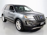 Used 2017 Ford Explorer XLT w/ Equipment Group 202A image 3