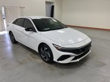 Used 2025 Hyundai Elantra Sport image 2