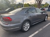 Used 2018 Volkswagen Passat 2.0T SE image 3
