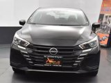 Used 2023 Nissan Versa SV image 3