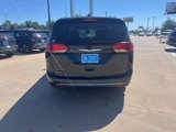 Used 2020 Chrysler Pacifica Touring-L image 5