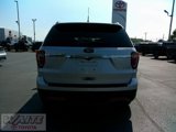 Used 2019 Ford Explorer XLT image 3