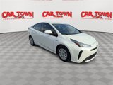 Used 2020 Toyota Prius L Eco image 2