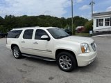 Used 2014 GMC Yukon XL Denali image 3