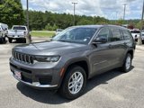 Used 2023 Jeep Grand Cherokee L Laredo image 3