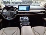 Used 2022 Lincoln Nautilus FWD w/ Premium Package image 4