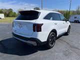 Used 2024 Kia Sorento S image 3