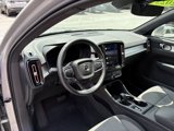 Certified 2025 Volvo XC40 B5 Core image 4