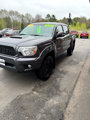 Used 2014 Toyota Tacoma 4x4 Double Cab w/ TRD Sport Package image 4