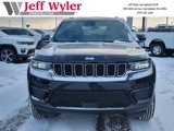 New 2025 Jeep Grand Cherokee Laredo image 2