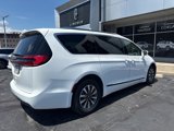 Used 2021 Chrysler Pacifica Touring-L image 5