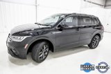 Used 2022 Volkswagen Tiguan SE w/ Panoramic Sunroof Package image 3