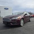 Used 2017 Ford Fusion SE image 2