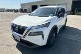 Used 2023 Nissan Rogue S image 2