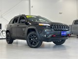 Used 2017 Jeep Cherokee Trailhawk image 2
